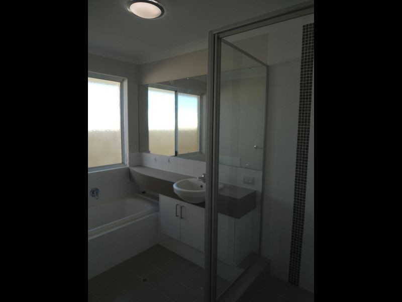 14 Holloways Ridge, Secret Harbour WA 6173