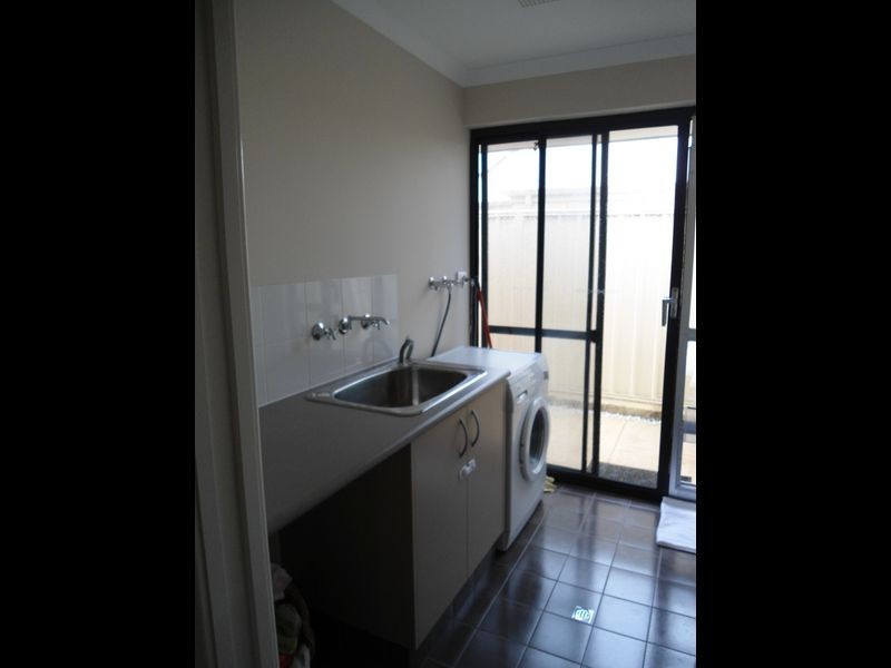 11 Cheney Loop, Secret Harbour WA 6173