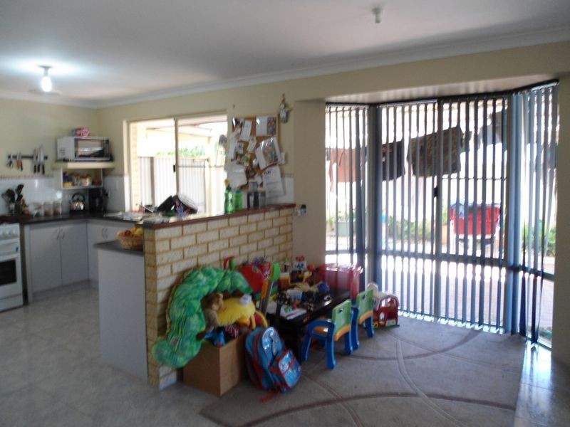 29 Holcombe Road, Warnbro WA 6169
