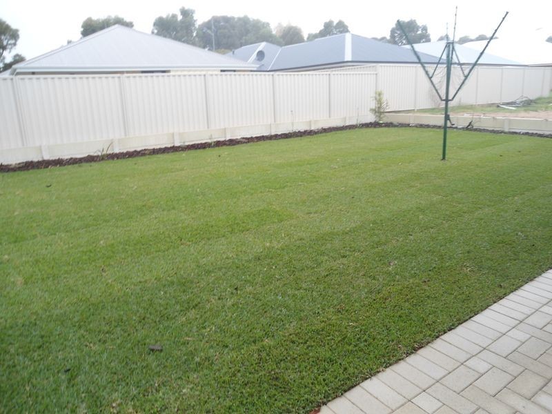 40 Sorrento Turn, Secret Harbour WA 6173