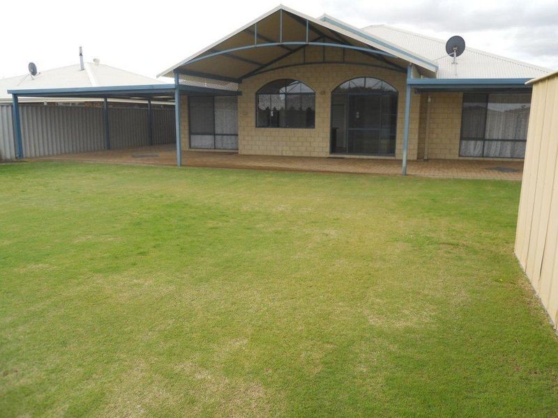 5 Pulsano Mews, Secret Harbour WA 6173