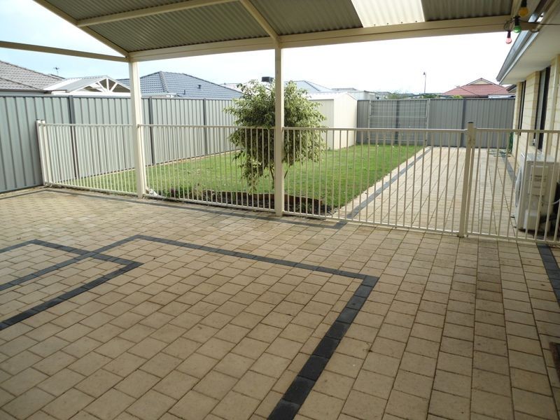 6 Renmark Road, Baldivis WA 6171
