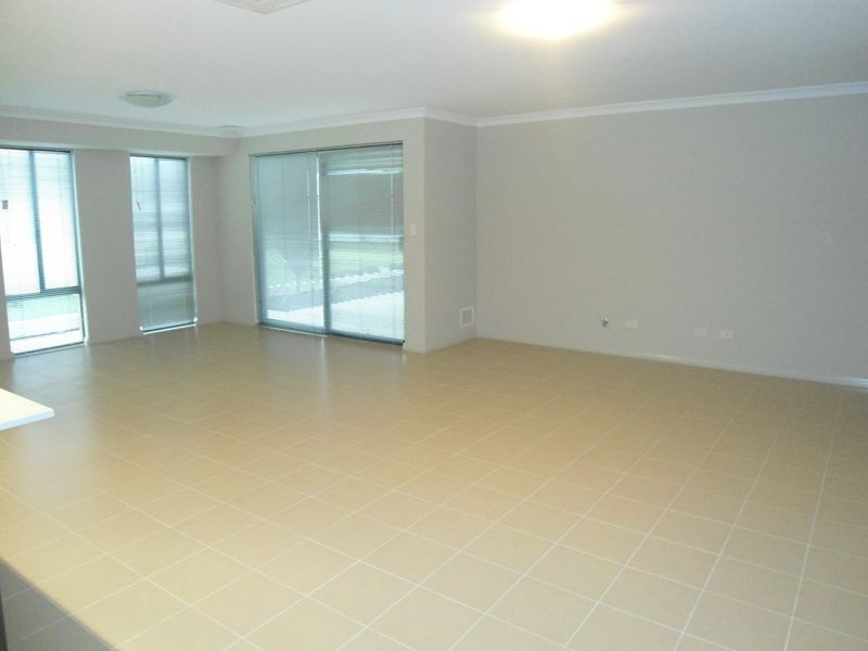 38 Sorrento Turn, Secret Harbour WA 6173