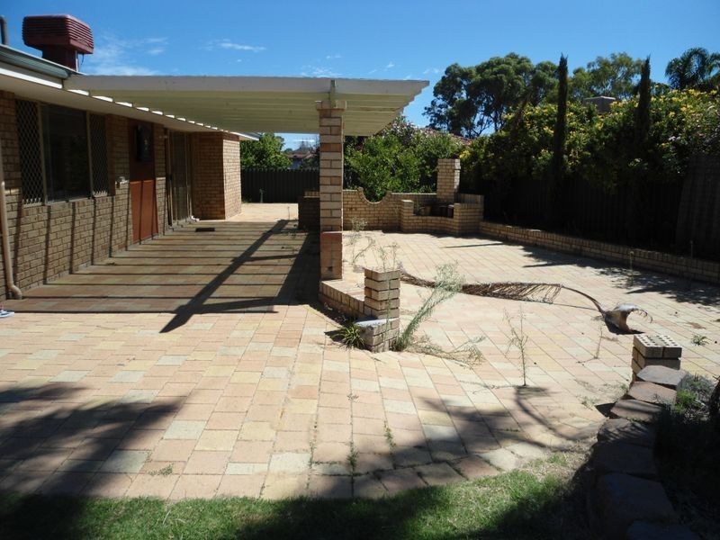 7 Rakoa Place, Cooloongup WA 6168