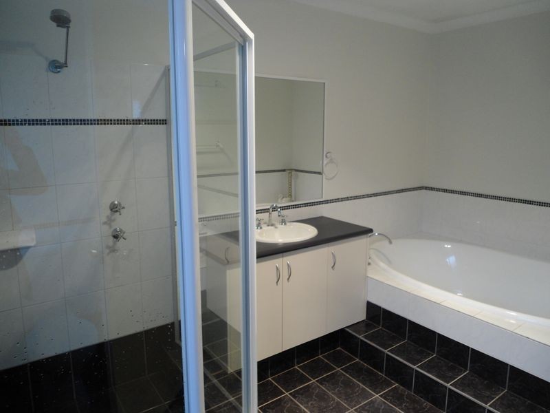 15 Ficifolia Brace, Baldivis WA 6171