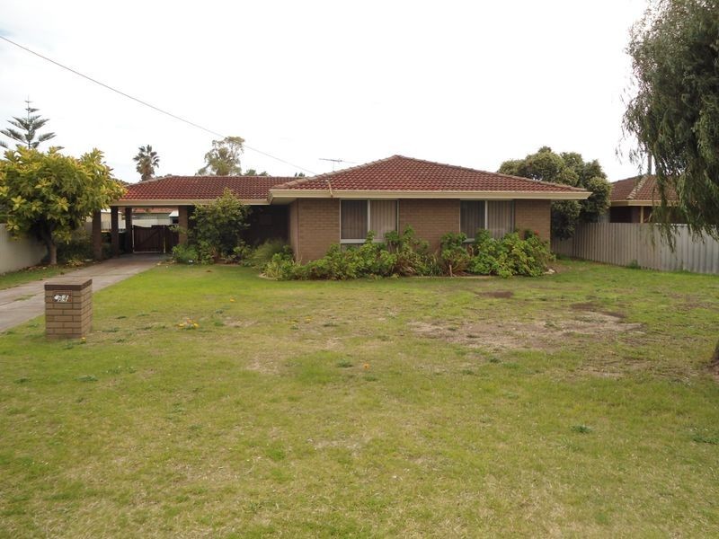 14 Grange Drive, Cooloongup WA 6168