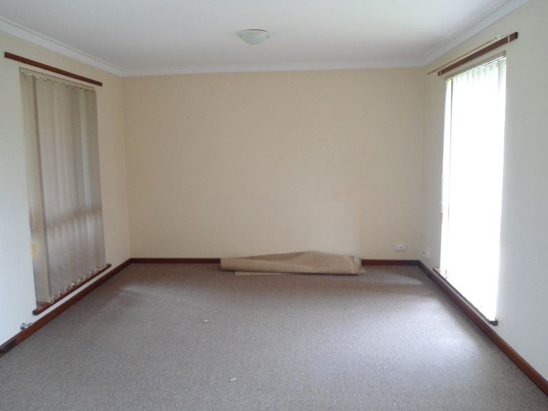 14 Grange Drive, Cooloongup WA 6168