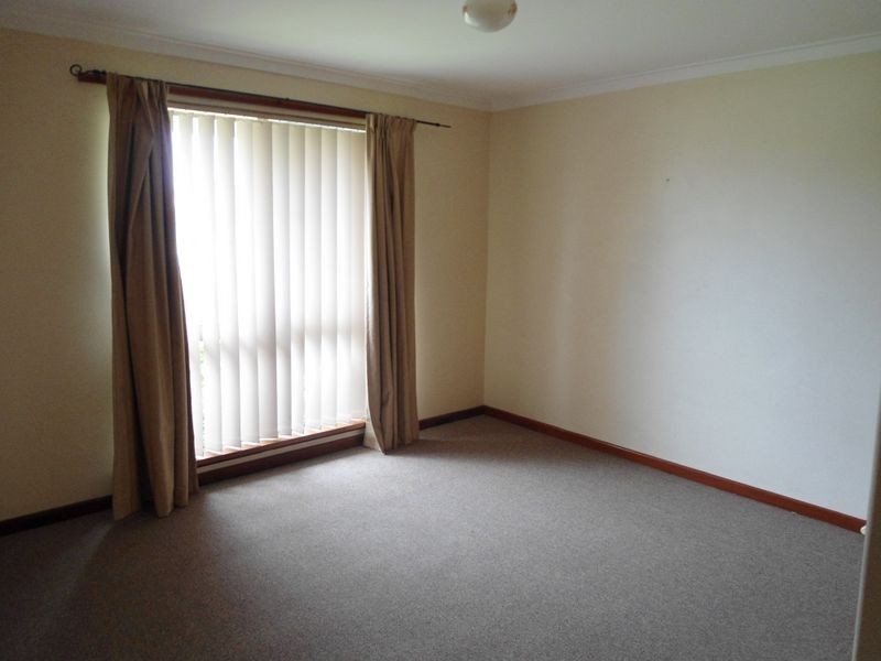 14 Grange Drive, Cooloongup WA 6168