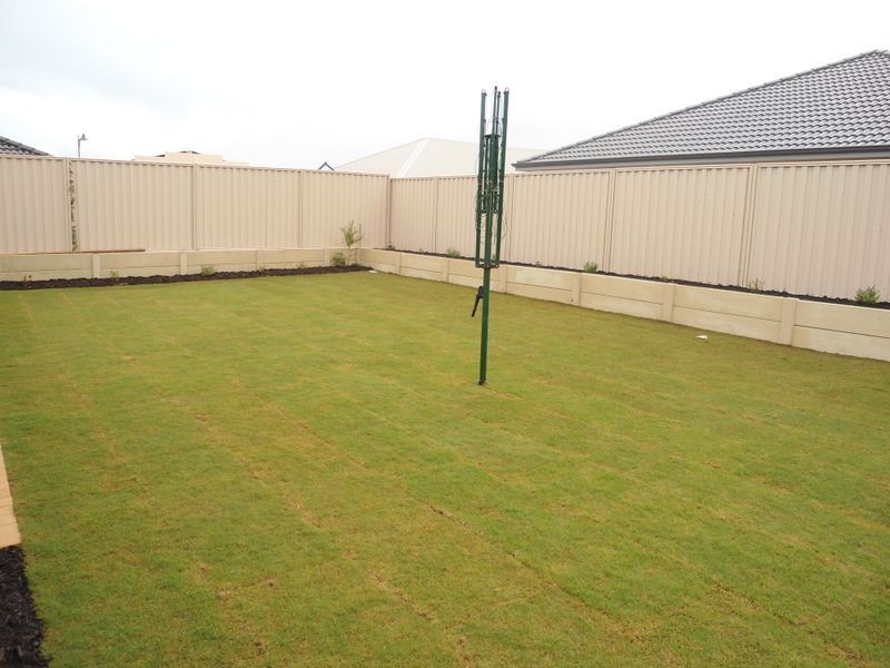 38 Coffs Bend, Secret Harbour WA 6173