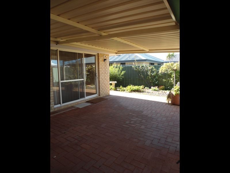 28 Rees Crescent, Rockingham WA 6168