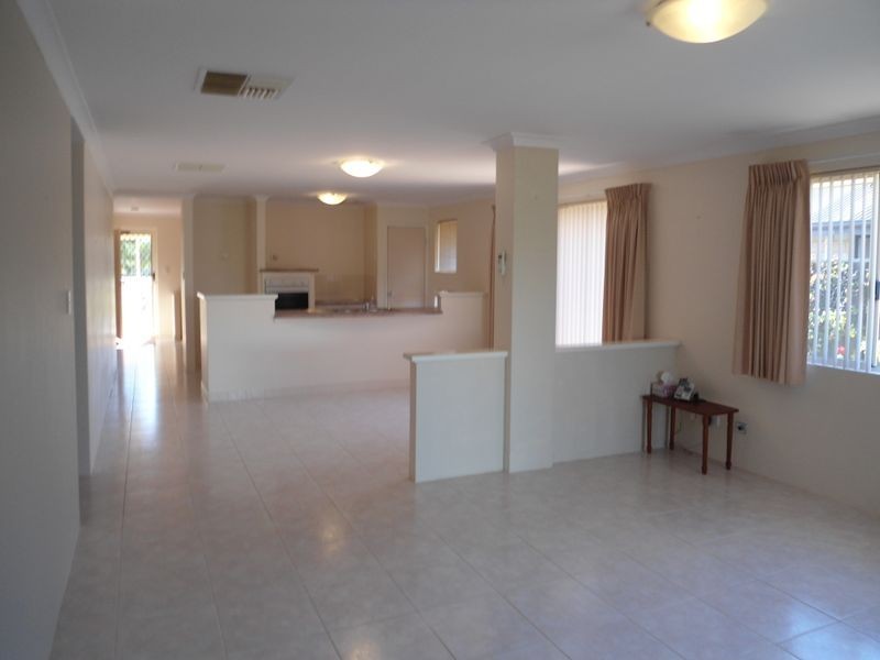 28 Rees Crescent, Rockingham WA 6168