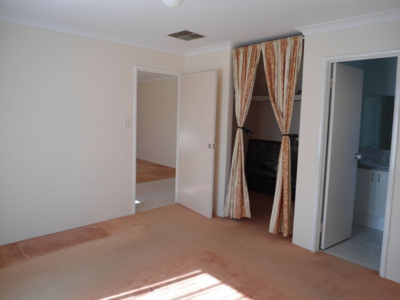 28 Rees Crescent, Rockingham WA 6168