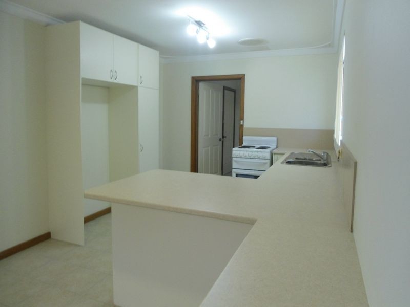40 Axminster Road, Warnbro WA 6169