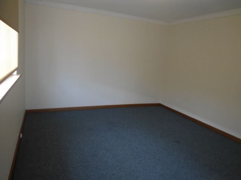 40 Axminster Road, Warnbro WA 6169
