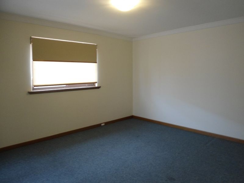 40 Axminster Road, Warnbro WA 6169