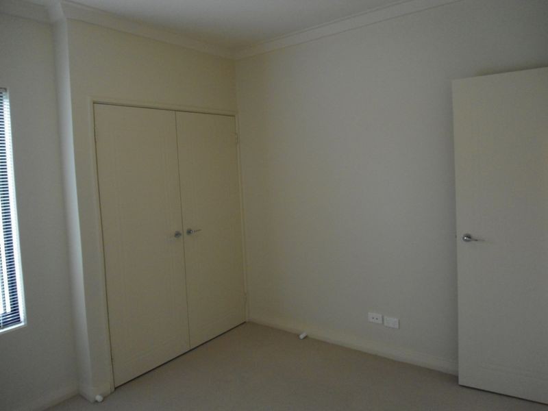 1/34 Lewington Street, Rockingham WA 6168