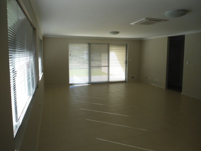 12 Jims Crescent, Secret Harbour WA 6173