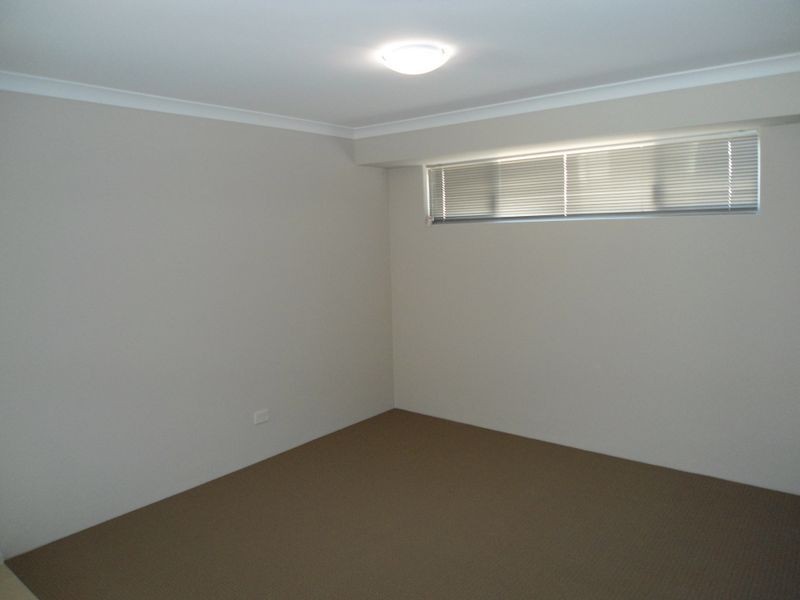 12 Jims Crescent, Secret Harbour WA 6173