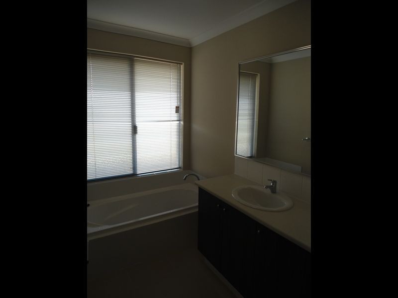 12 Jims Crescent, Secret Harbour WA 6173