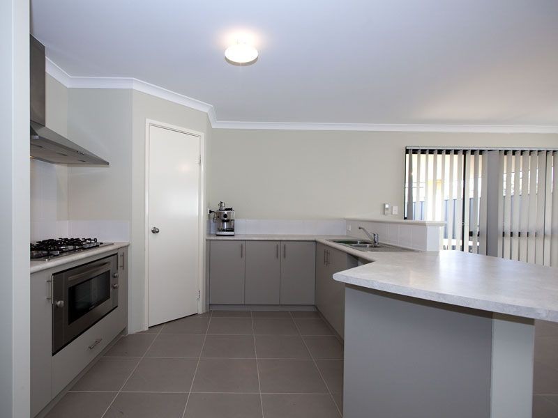 13 Ingarfield Green, Baldivis WA 6171