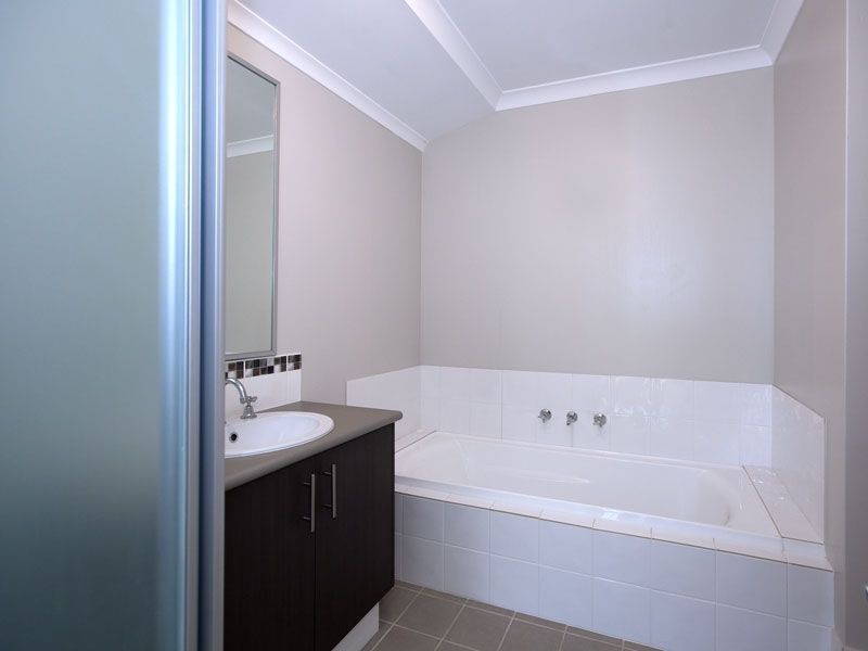 13 Ingarfield Green, Baldivis WA 6171