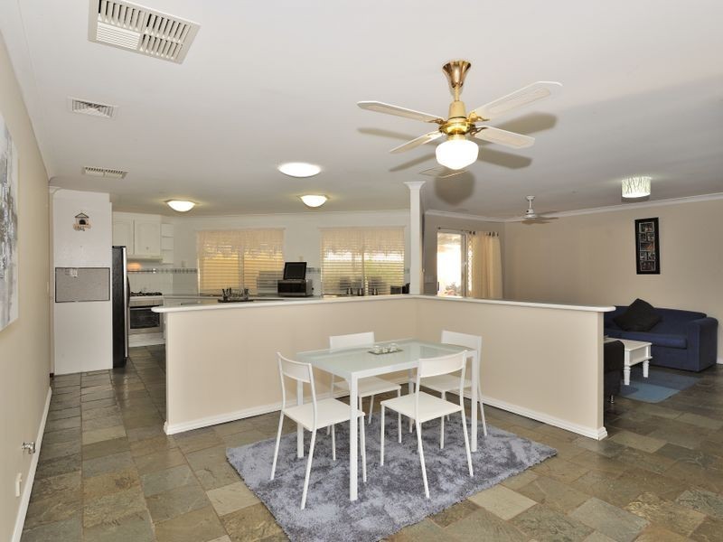9 Chancery Court, Port Kennedy WA 6172