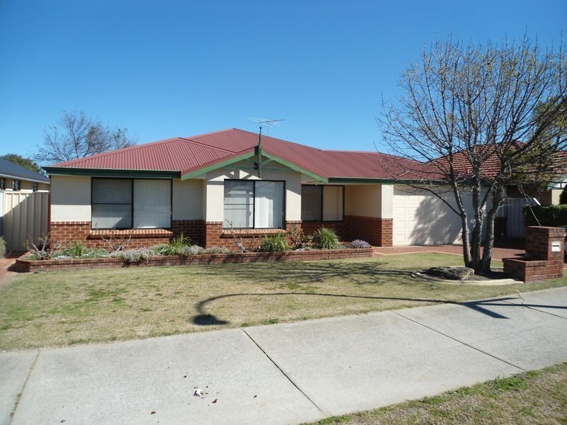 16 Santa Monica Drive, Waikiki WA 6169