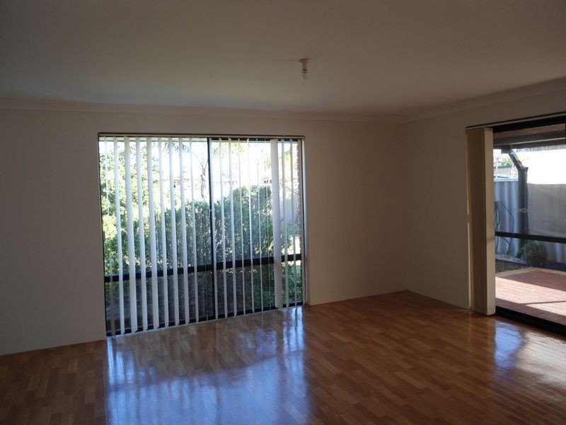 16 Santa Monica Drive, Waikiki WA 6169