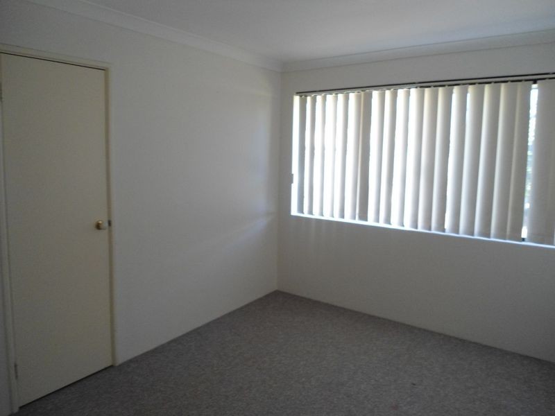 16 Santa Monica Drive, Waikiki WA 6169