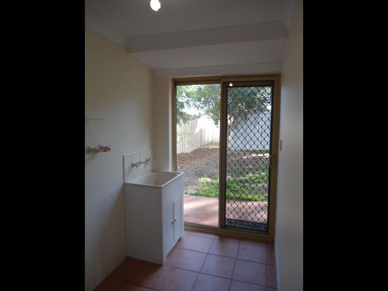 11 Narbonne Gardens, Port Kennedy WA 6172