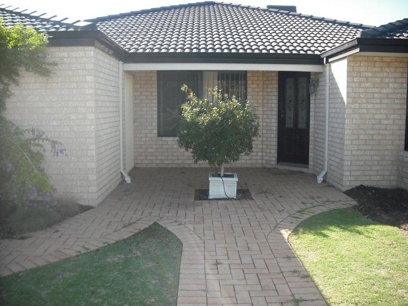 2 Alicante Mews, Secret Harbour WA 6173