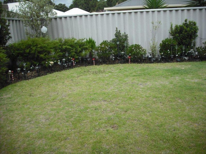 25 Coffs Bend, Secret Harbour WA 6173