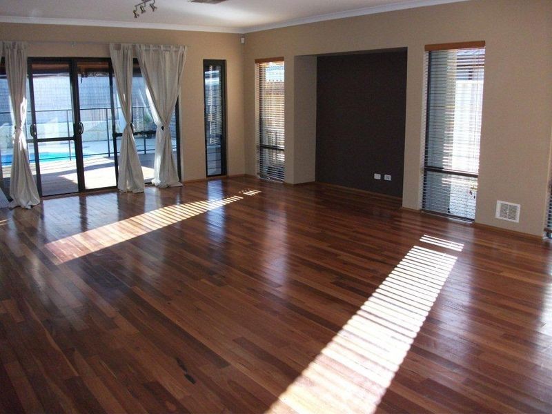 10 Bancoura Parkway, Secret Harbour WA 6173