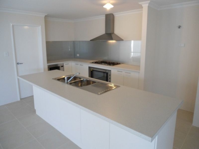 13 Sunbeam Approach, Baldivis WA 6171
