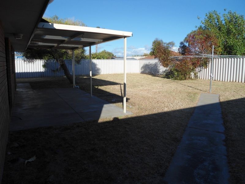 13 Nabberu Loop, Cooloongup WA 6168