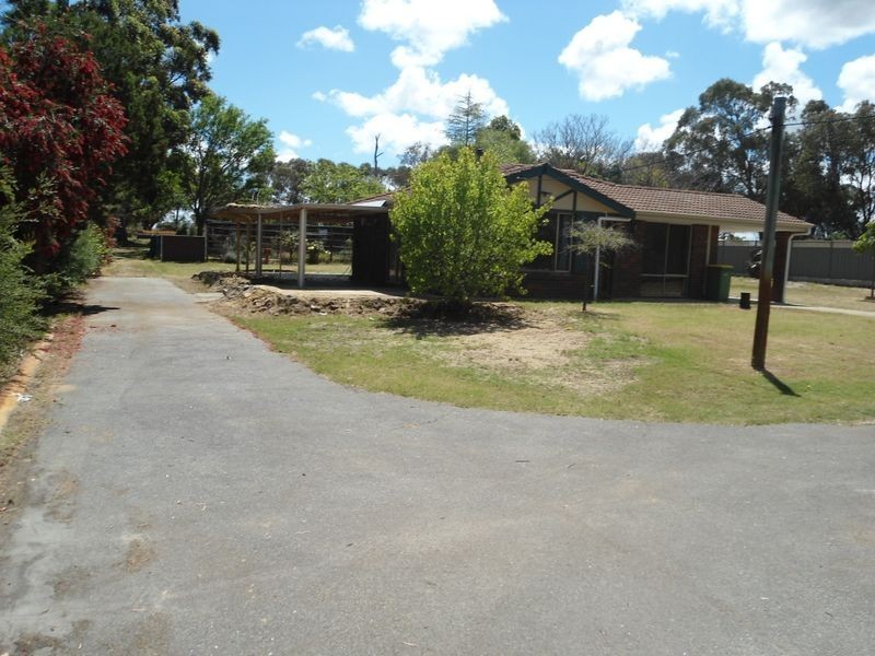 69 Mortimer Road, Wattleup WA 6166