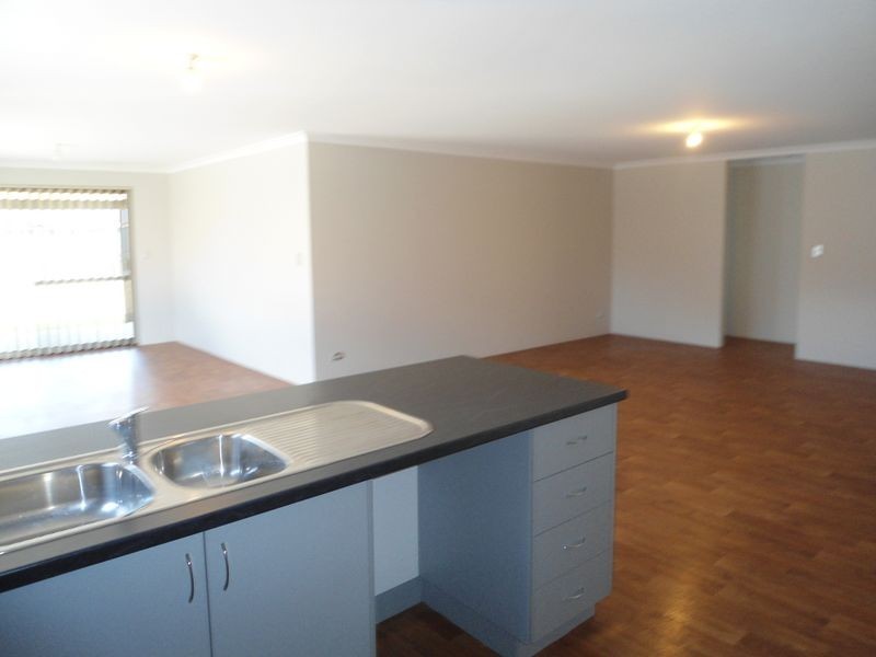 70 Claret Ash Boulevard, Baldivis WA 6171