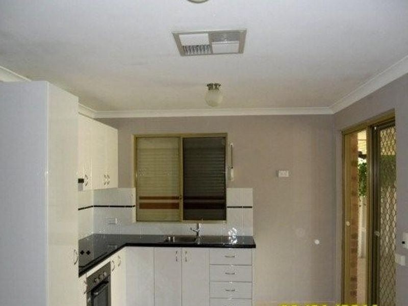 2/10 Meadow Court, Cooloongup WA 6168