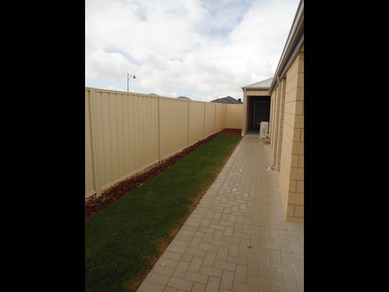 38 Peacock Avenue, Singleton WA 6175