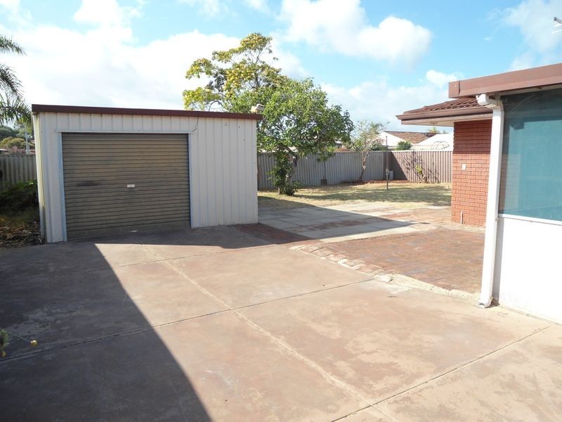 11 Townsend Street, Rockingham WA 6168