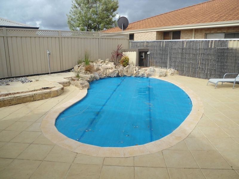 6 Taviano Vista, Secret Harbour WA 6173