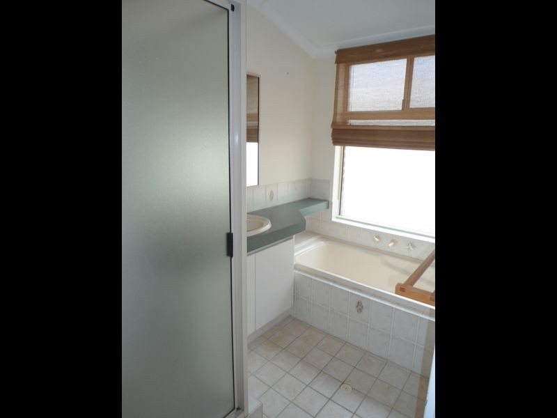 6 Taviano Vista, Secret Harbour WA 6173