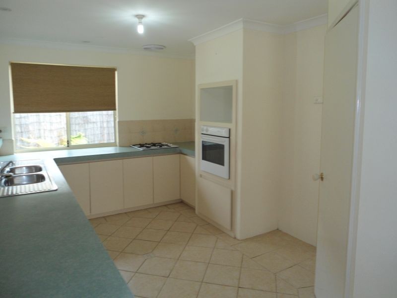 6 Taviano Vista, Secret Harbour WA 6173