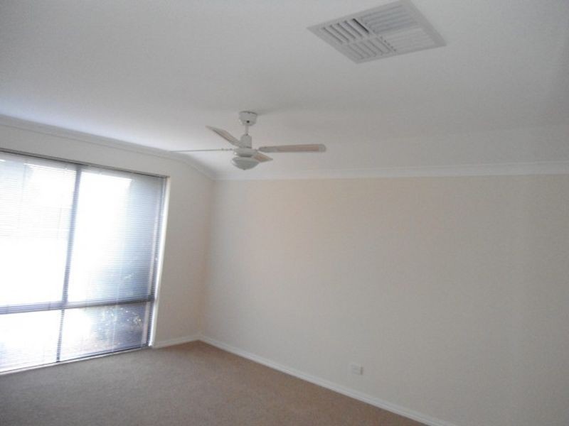 31 Santa Cruz Parkway, Secret Harbour WA 6173