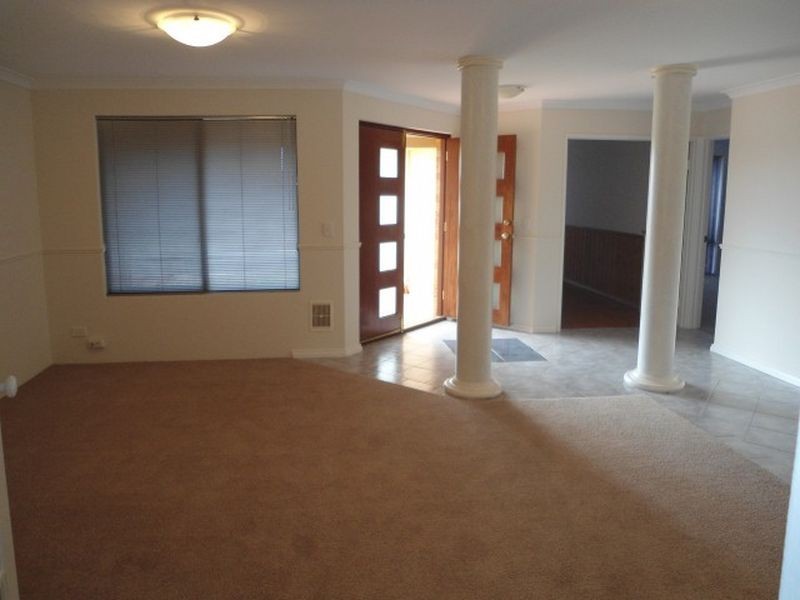 31 Santa Cruz Parkway, Secret Harbour WA 6173