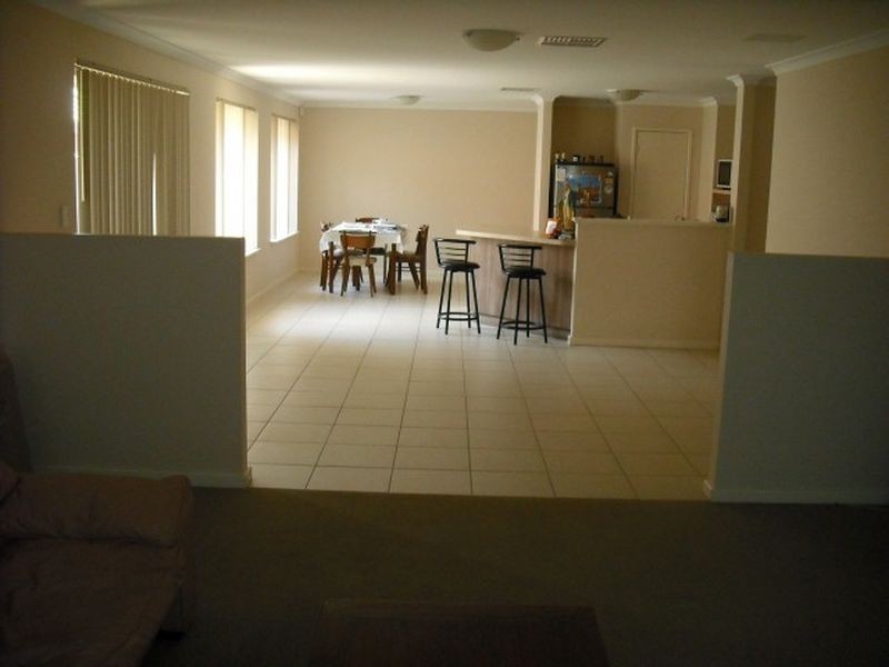 4 Dunsky Pass, Secret Harbour WA 6173