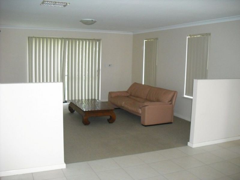 4 Dunsky Pass, Secret Harbour WA 6173