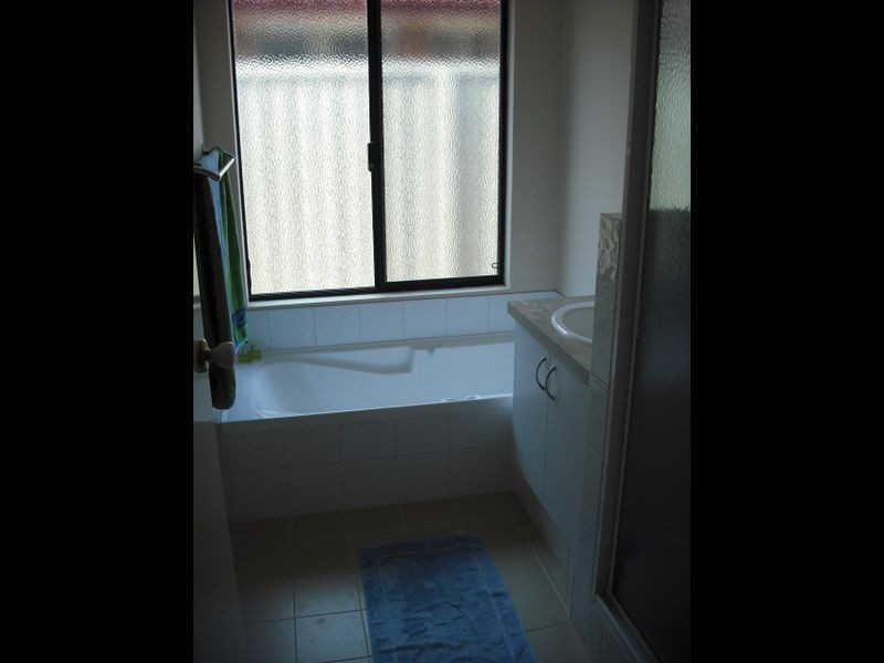 4 Dunsky Pass, Secret Harbour WA 6173