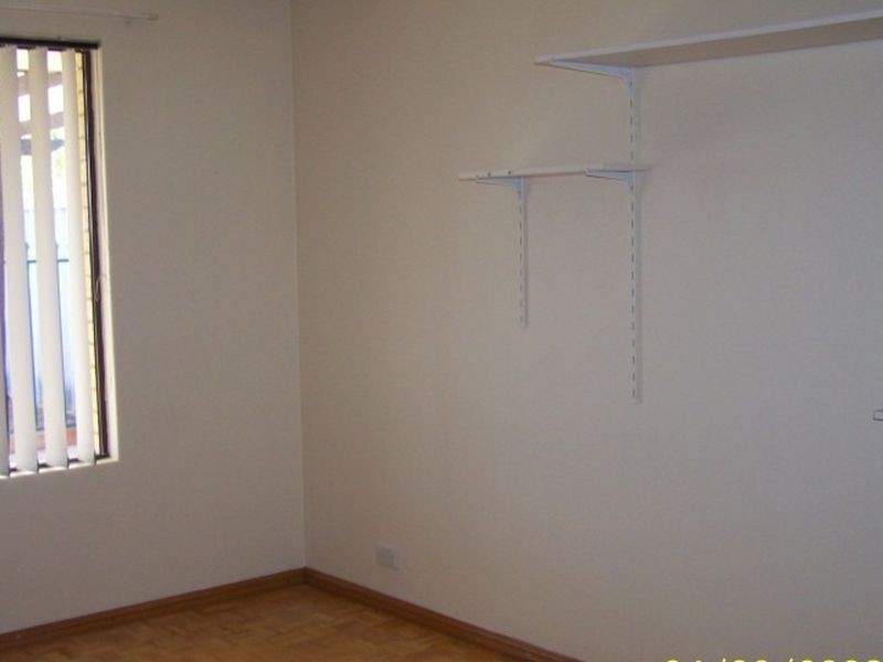 42 Minigwal Loop, Waikiki WA 6169