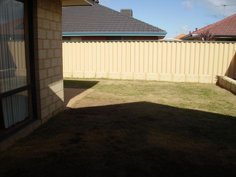 14 Freeling Road, Port Kennedy WA 6172